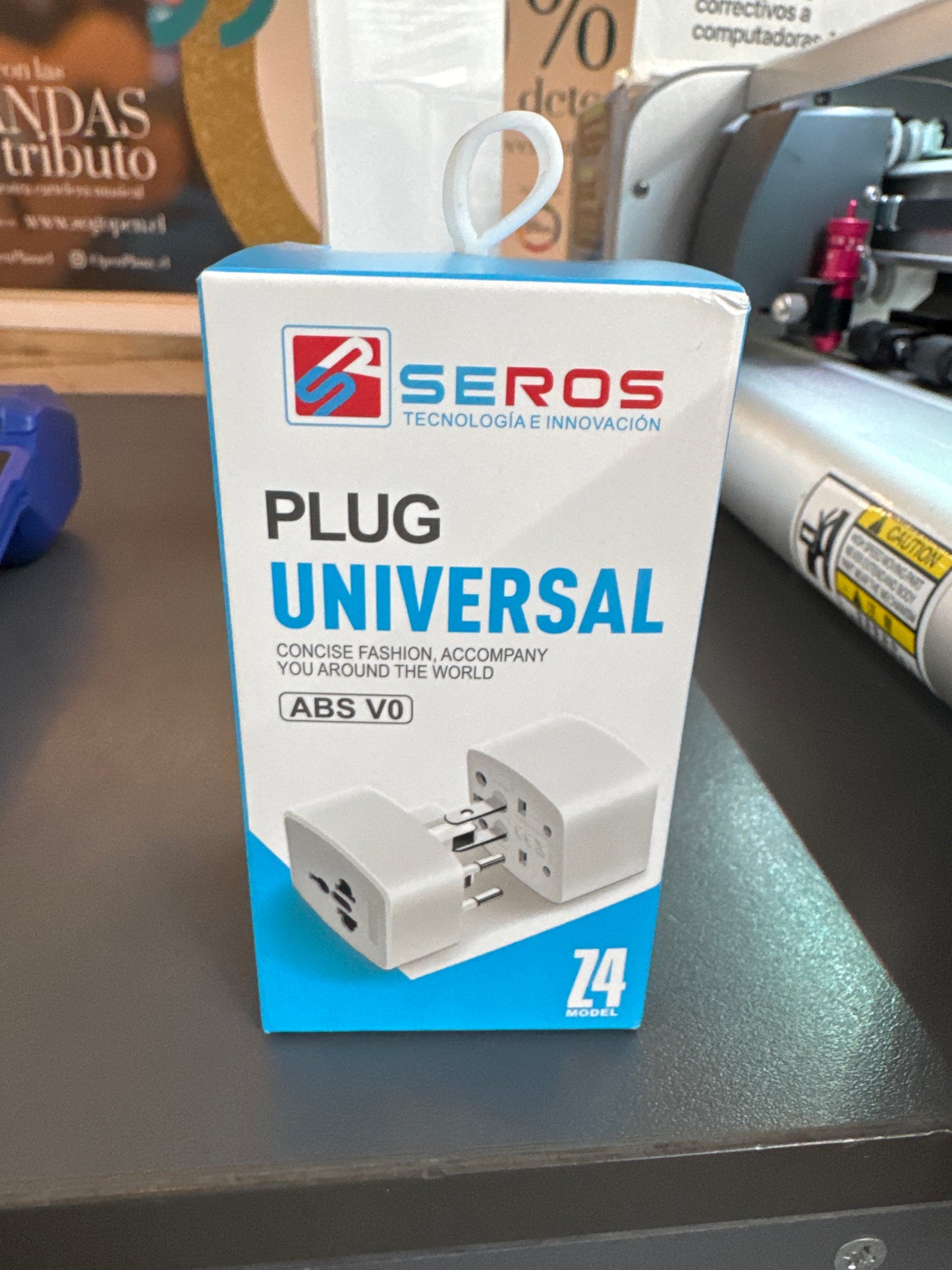 Adaptador de viajes Z4 universal